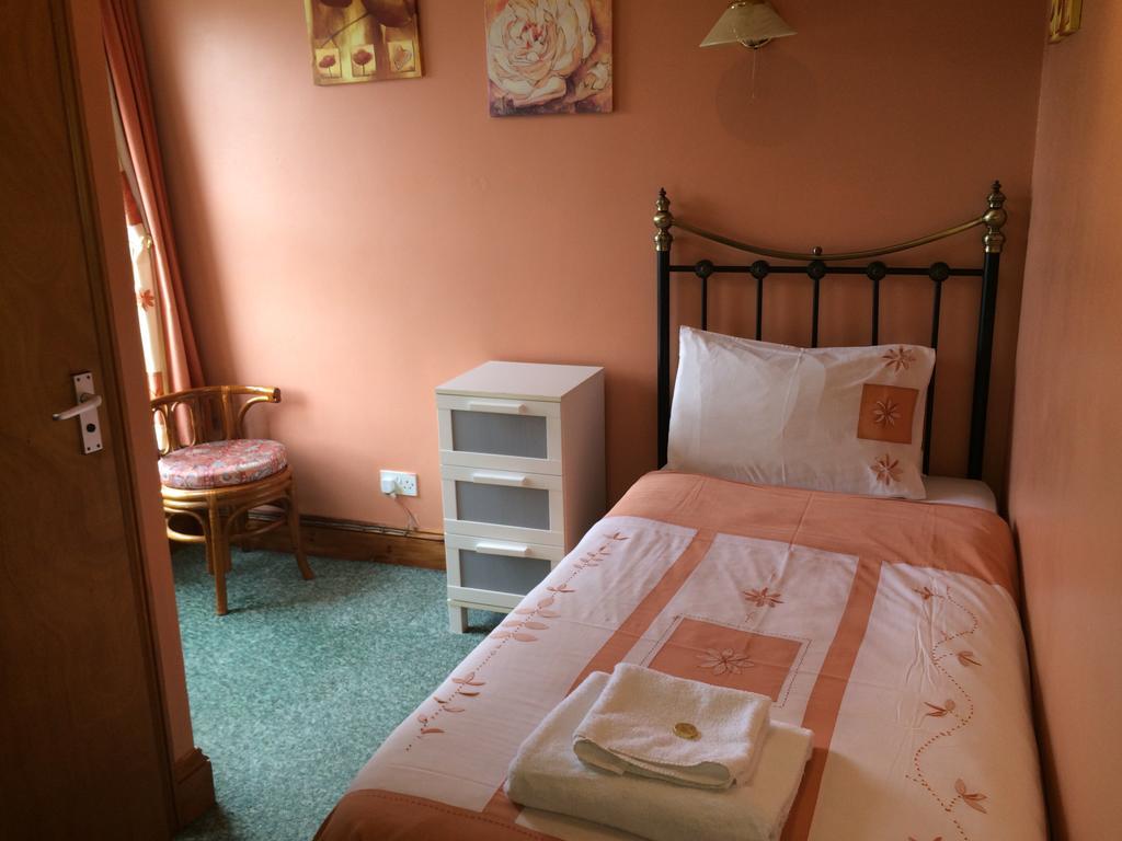 פטרבורו Charlotte House Hotel מראה חיצוני תמונה