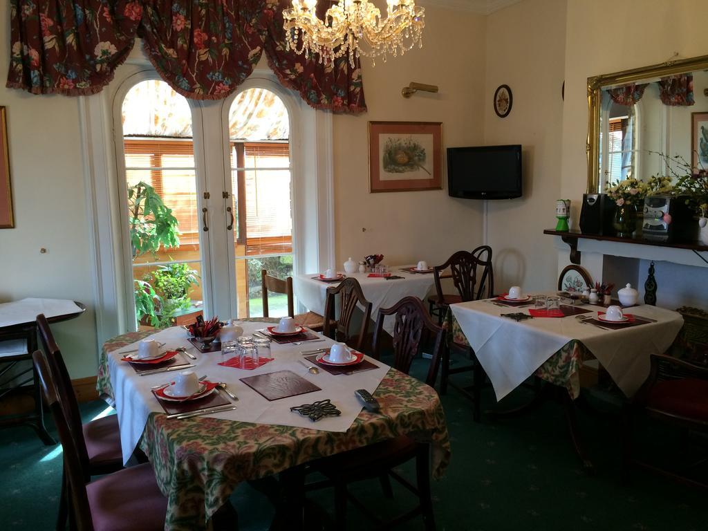 פטרבורו Charlotte House Hotel מראה חיצוני תמונה