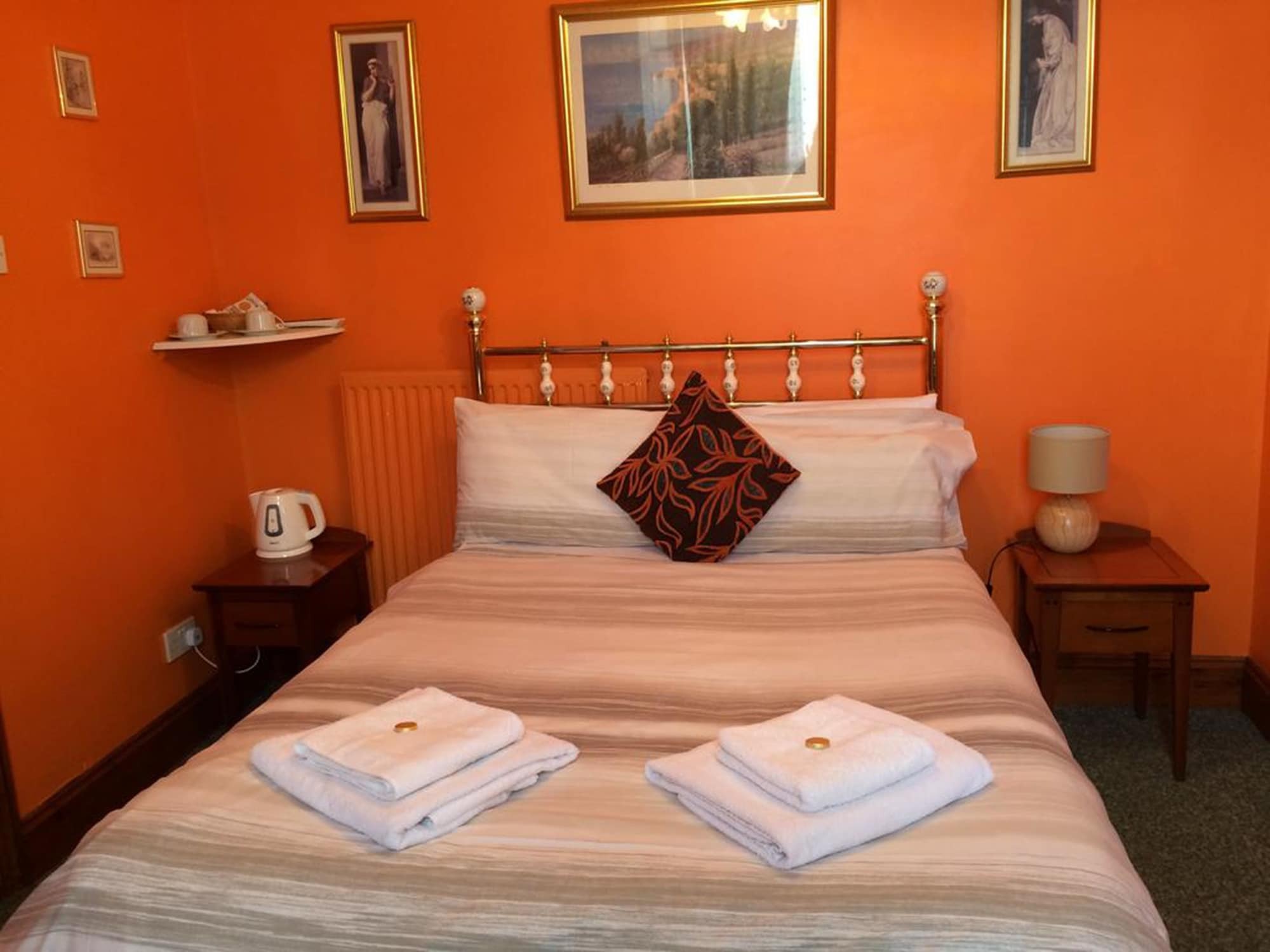 פטרבורו Charlotte House Hotel מראה חיצוני תמונה
